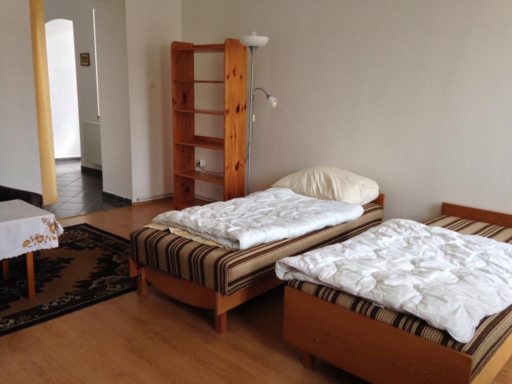 Petra Apartmanok Velem Δωμάτιο φωτογραφία