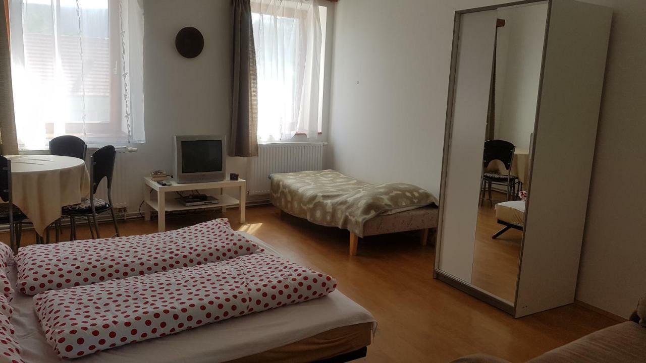 Petra Apartmanok Velem Εξωτερικό φωτογραφία
